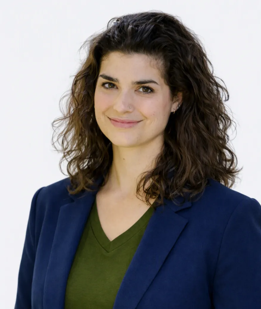 Portrait of Robin Pagano